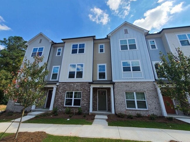 property at 1608 Falcon Crst Wy