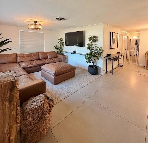 7060 52nd St N in Pinellas Park, FL - Foto de edificio - Building Photo