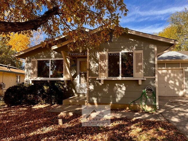 property at 1854 Saratoga Dr