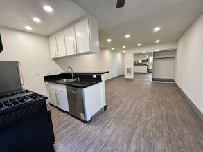 3735 S Canfield Ave, Unit 2 in Los Angeles, CA - Building Photo - Building Photo