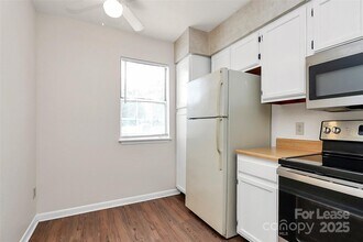 6040 Heath Valley Rd in Charlotte, NC - Building Photo - Building Photo