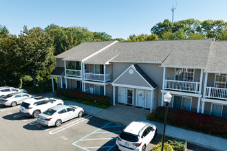 Woodbury Gardens in Woodbury, NY - Building Photo - Building Photo