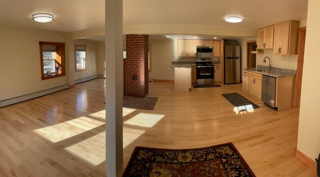 310 Wadleigh Falls Rd, Unit #3 in Newmarket, NH - Building Photo - Building Photo