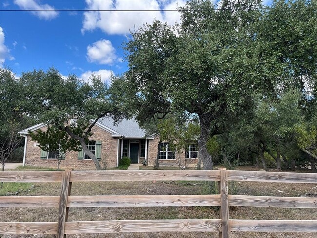 205 Homestead Rd in Kyle, TX - Building Photo - Building Photo