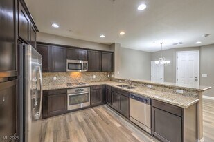 11326 Belmont Lake Dr in Las Vegas, NV - Building Photo