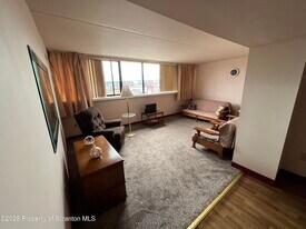 220 Linden St in Scranton, PA - Building Photo