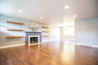 4578 14th Pl S in Salem, OR - Building Photo - Building Photo