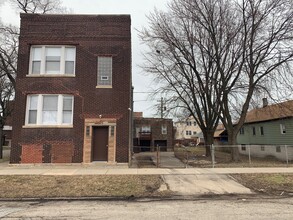 3505 E 96th St in Chicago, IL - Foto de edificio - Building Photo