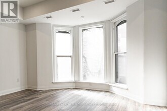 217 Jarvis St in Toronto, ON - Building Photo - Building Photo