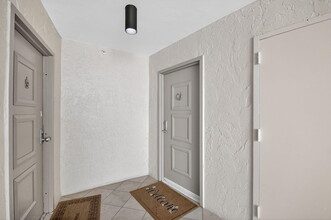3400 S Ocean Blvd in Palm Beach, FL - Building Photo - Building Photo