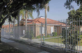 Ramona Senior Complex Apartments