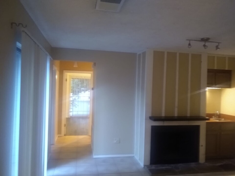 7734 Bles Ave, Unit B in Baton Rouge, LA - Foto de edificio