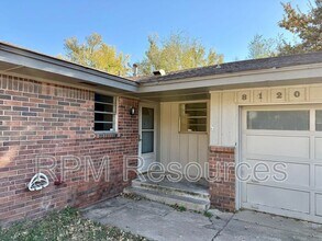 8120 NW 29th St in Bethany, OK - Building Photo - Building Photo