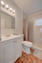 2435 NE 183rd St-Unit -2435 in Miami, FL - Building Photo - Building Photo