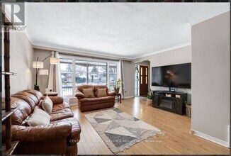 730 Meadowvale Rd in Toronto, ON - Building Photo - Building Photo