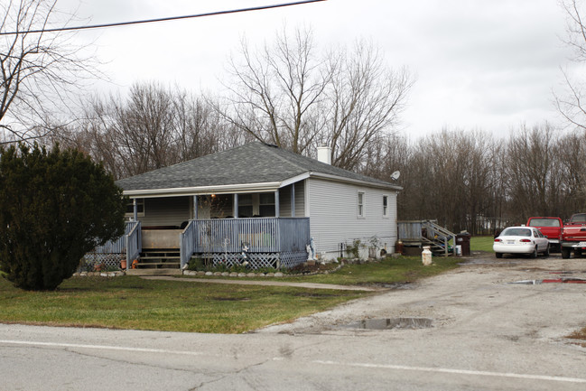 727 E Glenwood Lansing Rd in Glenwood, IL - Foto de edificio - Building Photo