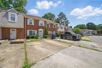 464 Lake Havasu Dr in Virginia Beach, VA - Building Photo - Building Photo