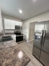 706 W State St, Unit 706 in Lima, OH - Foto de edificio - Building Photo