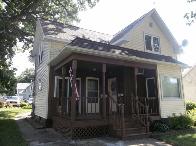 property at 415 W Main St