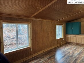 10882 NC-105 in Banner Elk, NC - Building Photo - Building Photo