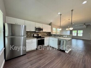 3532 Toronto St in Dallas, TX - Foto de edificio - Building Photo