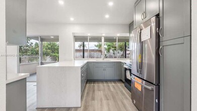 7753 Coral Blvd in Miramar, FL - Building Photo - Building Photo