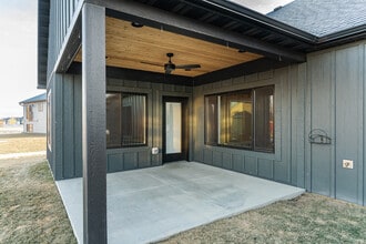 353 Spring Day Ct NE in Eyota, MN - Building Photo - Building Photo