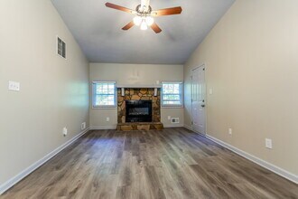 3320 Revere Cir in Snellville, GA - Foto de edificio - Building Photo