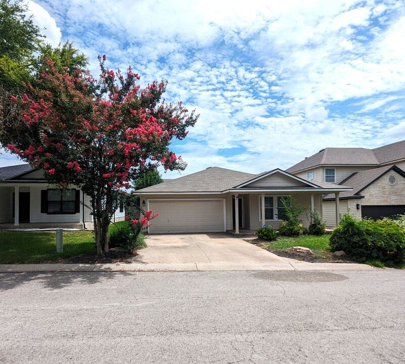 4711 Lake George Ln in Austin, TX - Building Photo