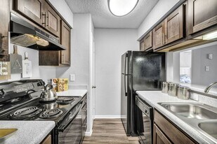 Sedona Canyon in San Antonio, TX - Building Photo