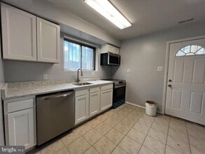 4930 Eads Pl NE in Washington, DC - Building Photo - Building Photo