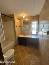 20 Maplewood Dr in Jackson Township, NJ - Building Photo - Building Photo