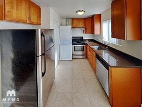 237 N 8th St, Unit 4 in San Jose, CA - Foto de edificio - Building Photo