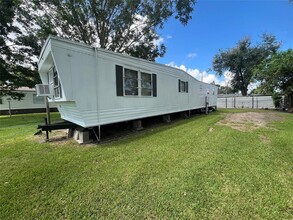 116 Industrial St in La Marque, TX - Foto de edificio - Building Photo