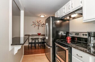 907A Hampton Ave in Greenville, SC - Building Photo - Building Photo