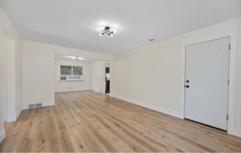 3907 Kirkup Ave in Cincinnati, OH - Building Photo - Building Photo