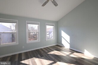 47616 Watkins Island Square in Sterling, VA - Building Photo - Building Photo