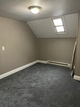 3 Hazel St, Unit 3 in Salem, MA - Foto de edificio - Building Photo