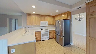 13156 Gold Rush Dr in Corona, CA - Building Photo - Building Photo