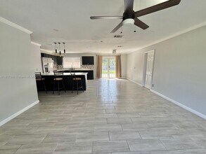 1822 SE Oxmoor Ct in Port St. Lucie, FL - Building Photo - Building Photo