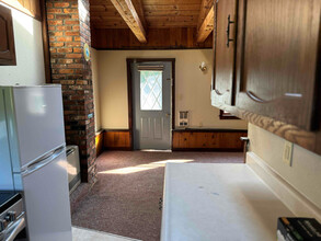 115 Vacation Estates Ln-Unit -2 in Farmington, ME - Foto de edificio - Building Photo