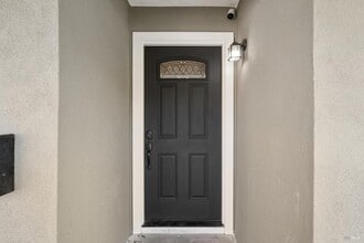 918 Las Pavadas Ave in San Rafael, CA - Building Photo - Building Photo