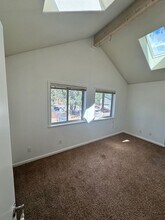 1089 Magua St in South Lake Tahoe, CA - Building Photo - Building Photo