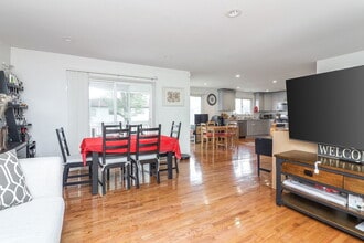 304 Thistle Dr in Bolingbrook, IL - Building Photo - Building Photo