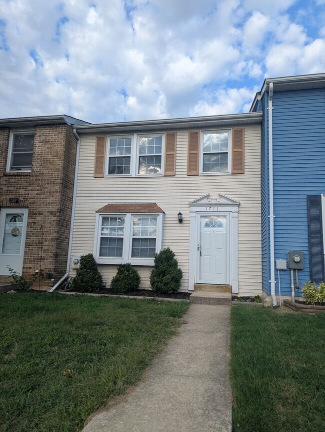property at 1711 Country Ct