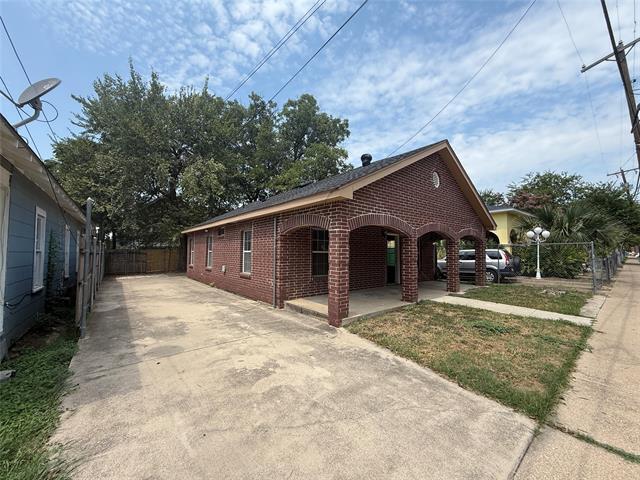 1916 Grainger St in Fort Worth, TX - Building Photo - Building Photo