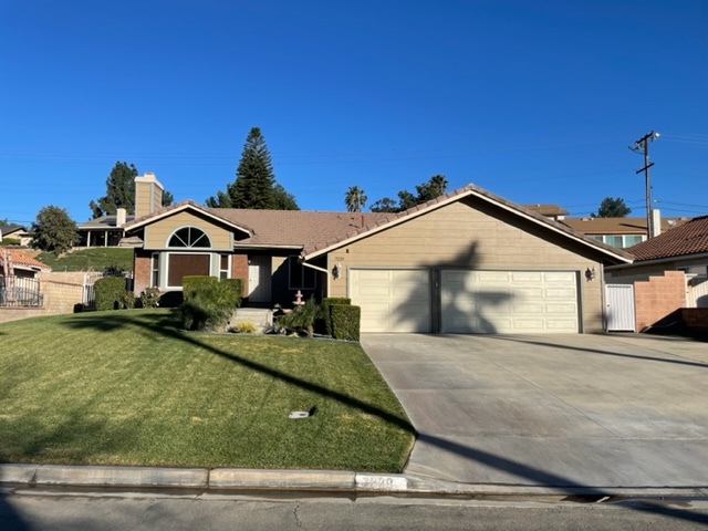 property at 7229 Linares Ave