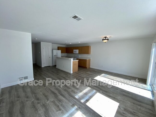 19229 E 58th Ave in Denver, CO - Building Photo - Building Photo
