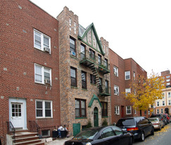 4108 53rd St in Woodside, NY - Building Photo