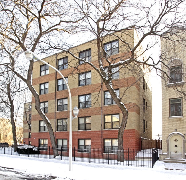 Arthur Court Apartments in Chicago, IL - Foto de edificio - Building Photo